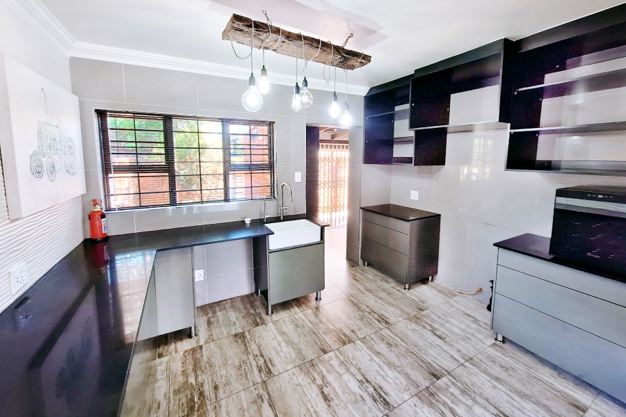 4 Bedroom Property for Sale in Noorsekloof Eastern Cape